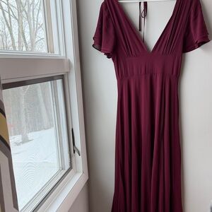 Elegant Burgundy V-Neck midi Dress